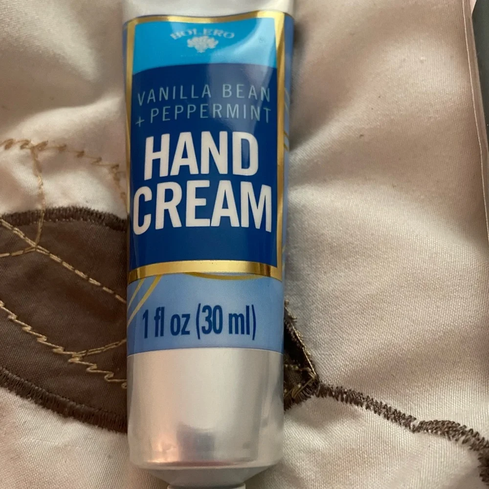 Nails Bundle 💅🏻 - Picture 2 of 6